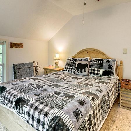 Bryson City Cottage With Hot Tub And Waterfall Views! Экстерьер фото