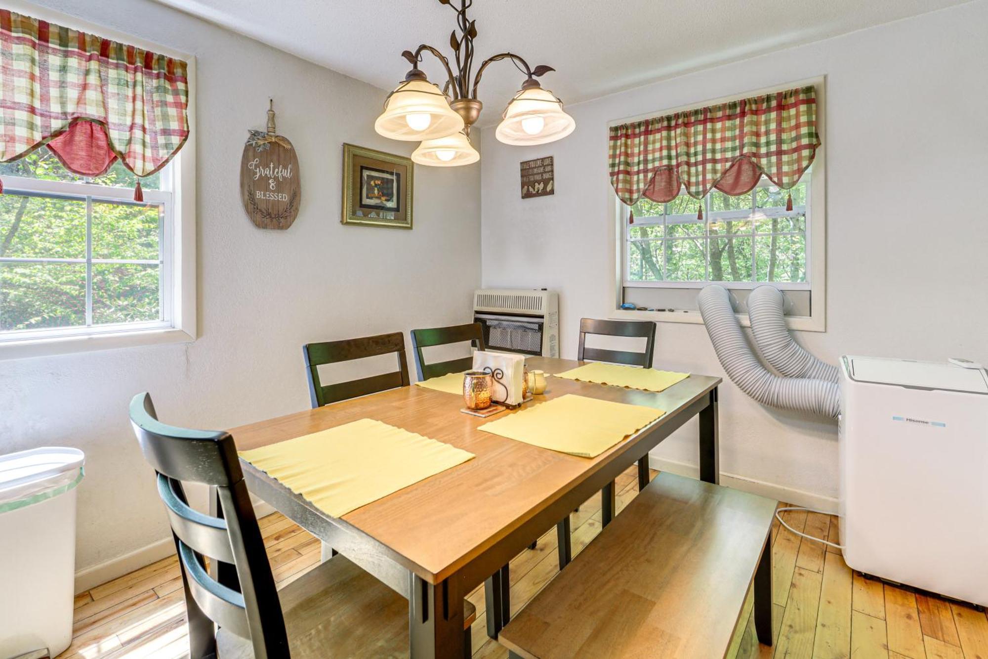 Bryson City Cottage With Hot Tub And Waterfall Views! Экстерьер фото
