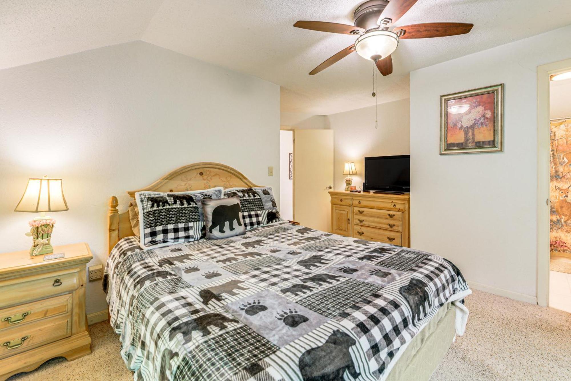 Bryson City Cottage With Hot Tub And Waterfall Views! Экстерьер фото