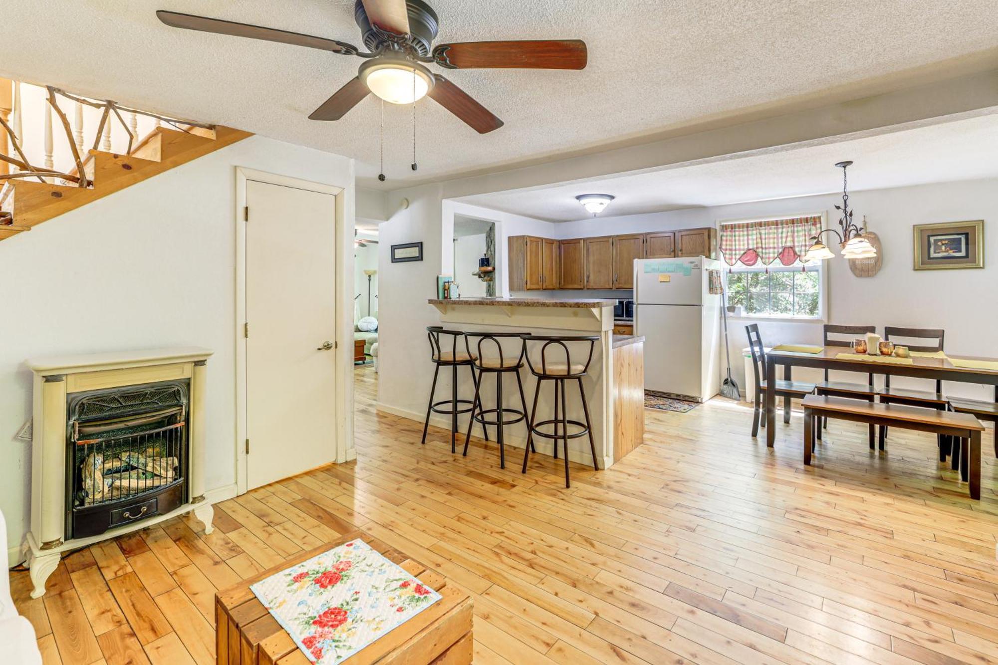 Bryson City Cottage With Hot Tub And Waterfall Views! Экстерьер фото